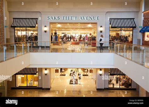 saks fifth avenue store locations